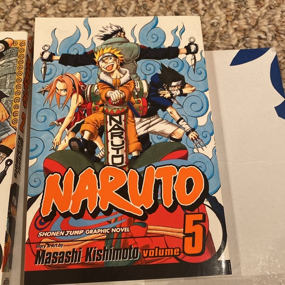 Naruto Graphic Novels, Volumes 1,2,5,6,7,8,9 - Picture 4 of 8
